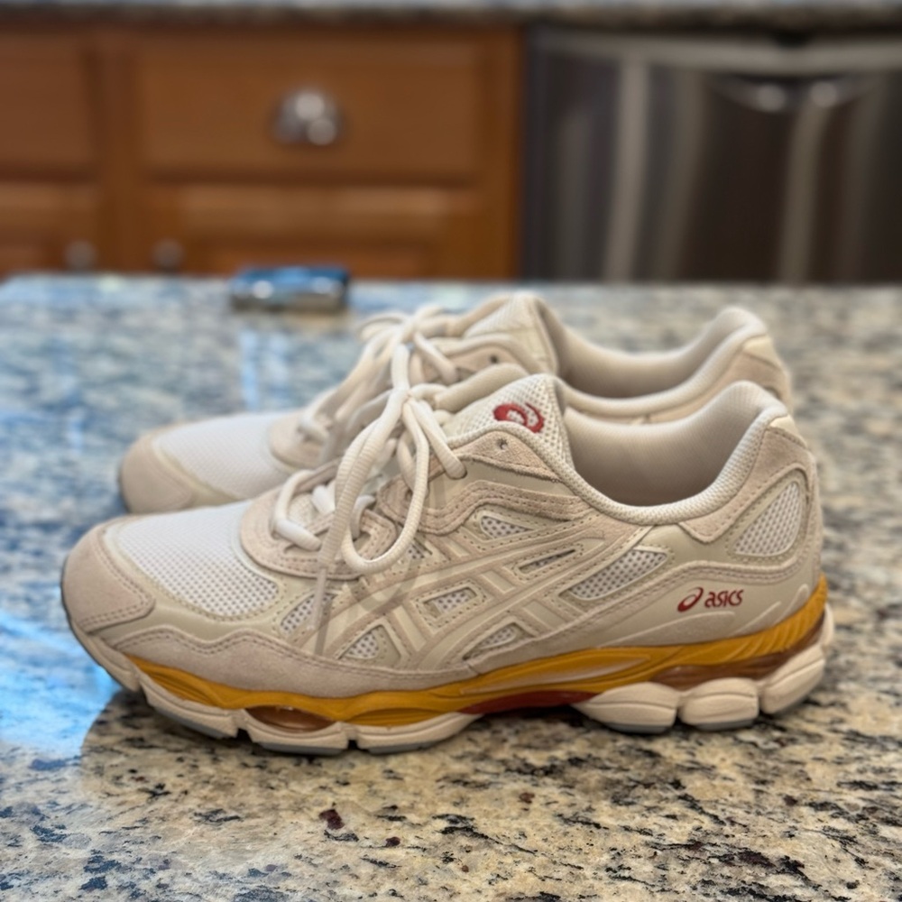 ASICS Gel NYC Cream Oatmeal 1201A789-106 Men’s Shoes Sz 8 will fit women’s 9-9.5